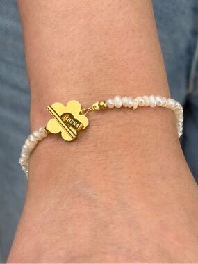 🆕 Oshena Luma Pearl Flower Toggle Bracelet